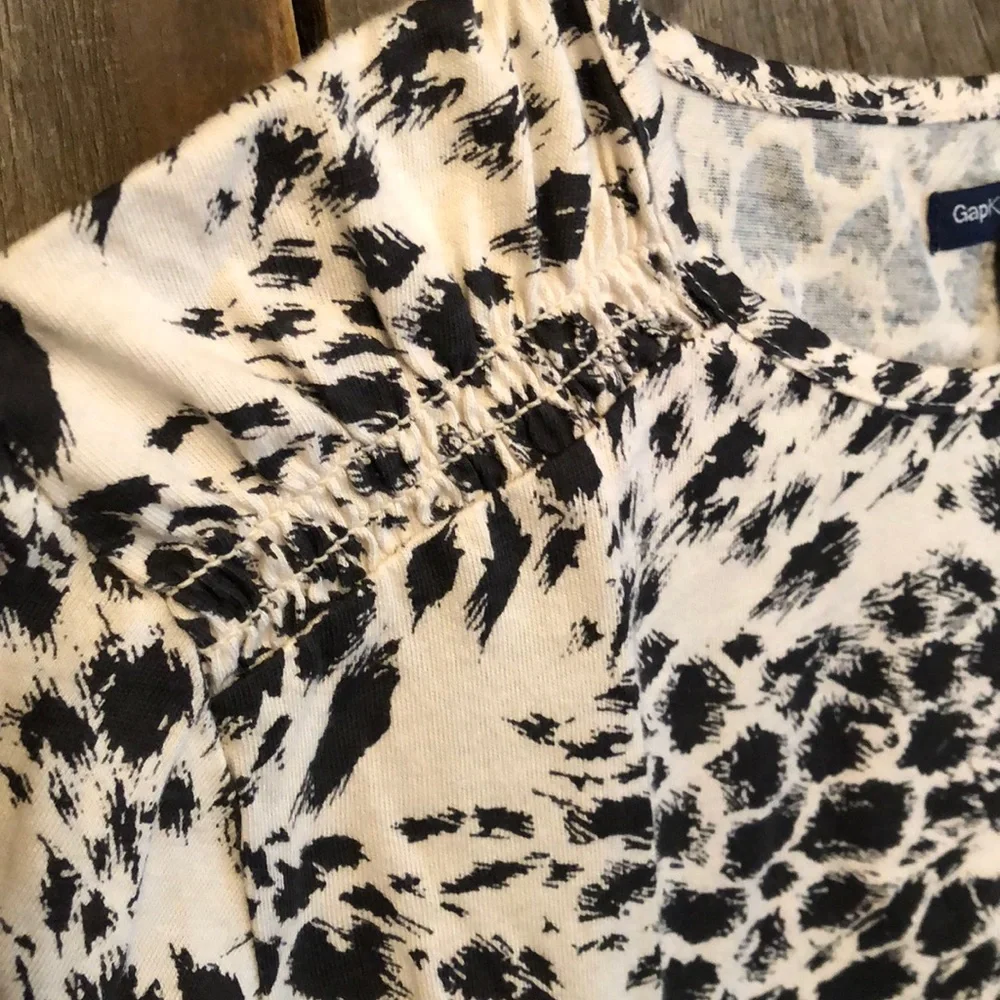 Gap Smocked Black Cream Top Sz 10 Large